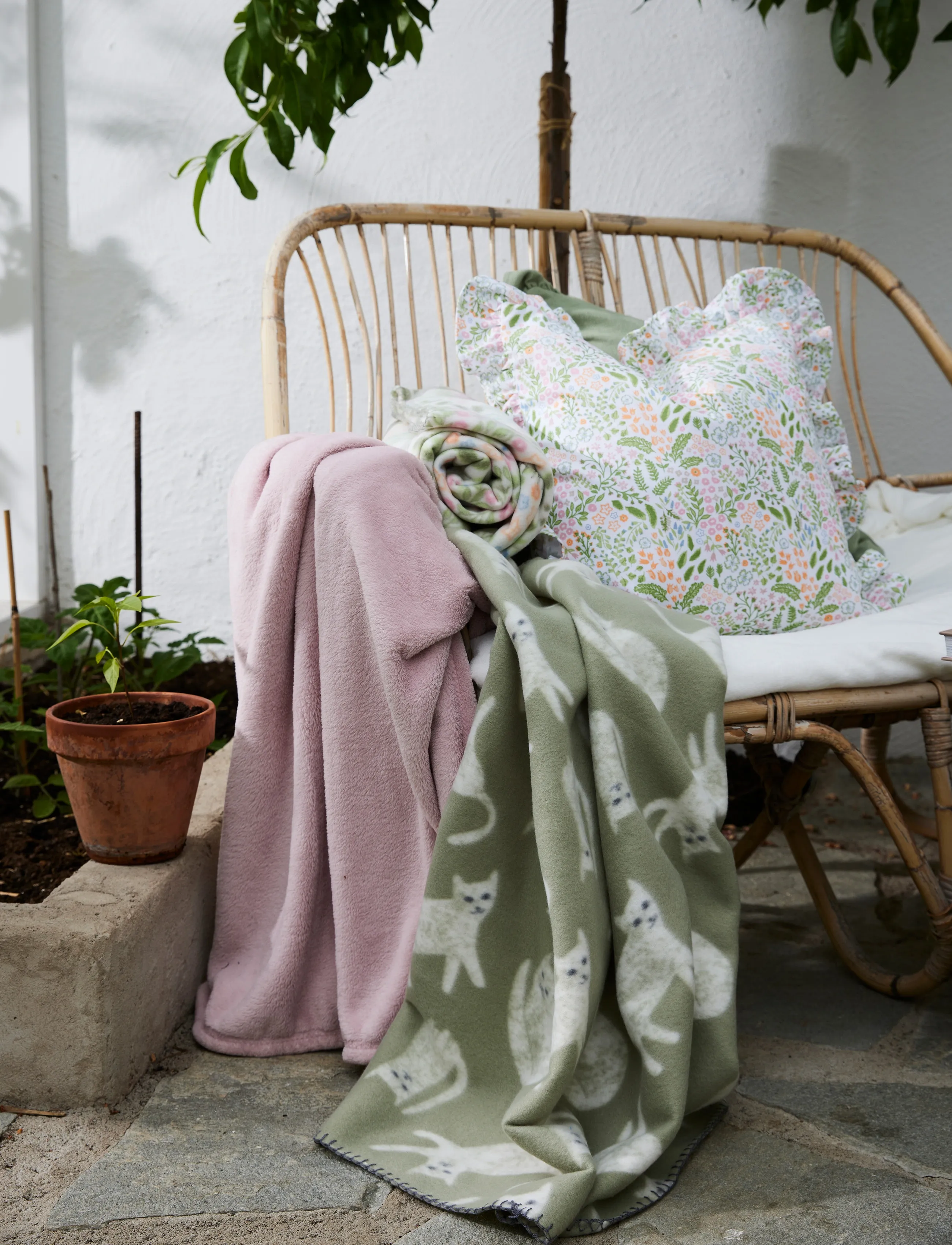Noble House Tæppe Mimmi Koral Svart 130X170, 130X170 cm, Pink, Puder & Tæpper > Tæpper & Plaider, Unisex
