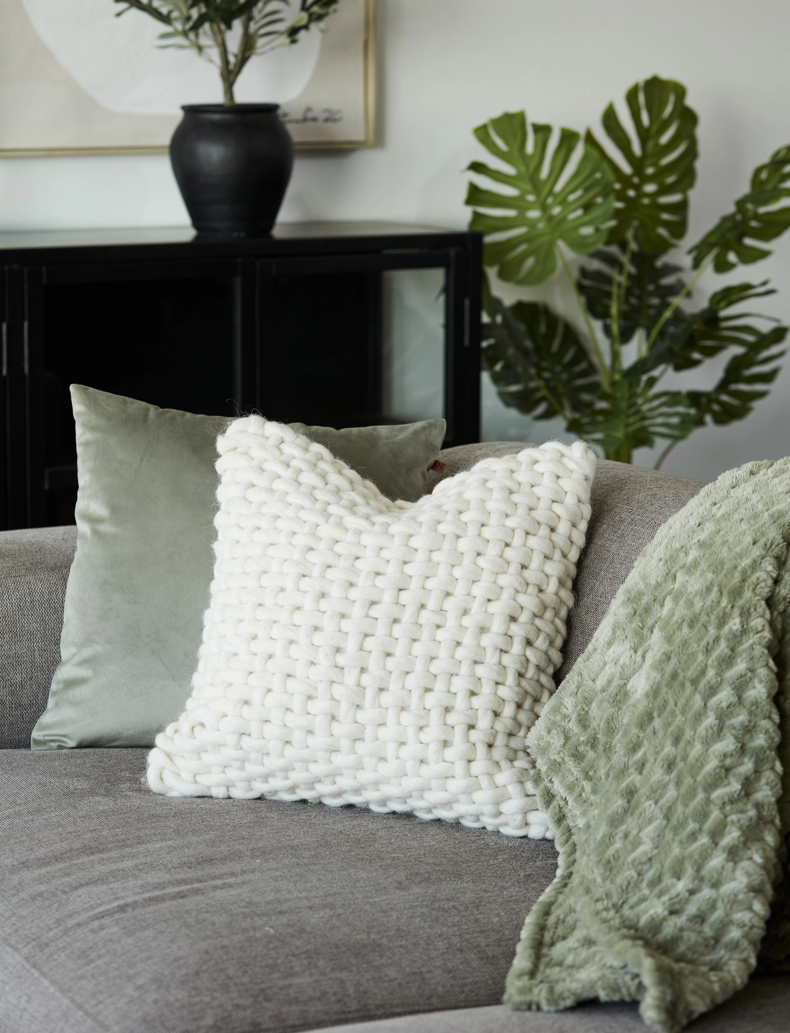 Noble House Pude Velvet L.beige 45X45, 45X45 cm, Green, Puder & Tæpper > Puder, Unisex