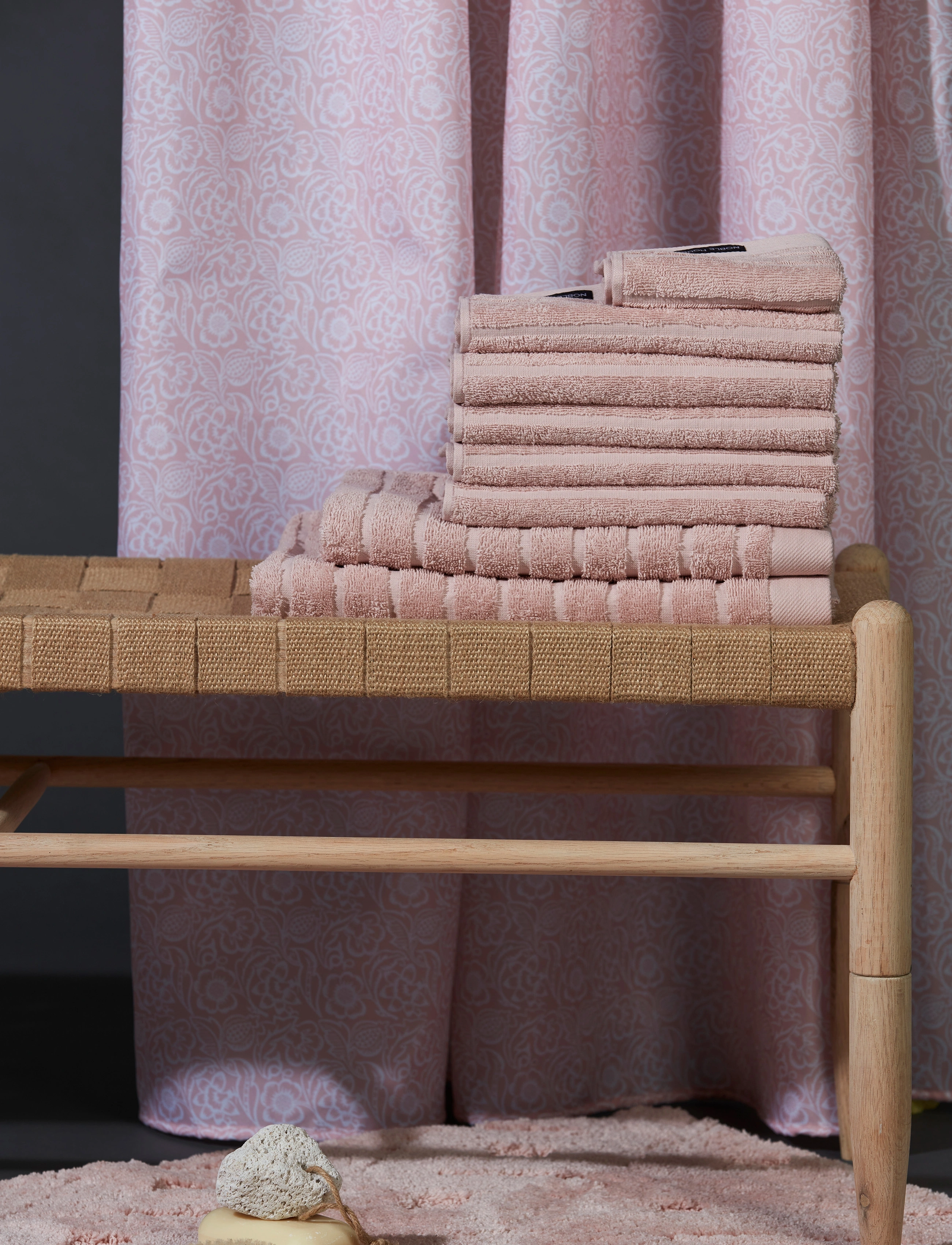 Noble House Brusegardin Med Mønster, L.rosa, 180X200, 180X200 cm, Bathroom Textiles, Rosa - Shower Curtains, Homeware