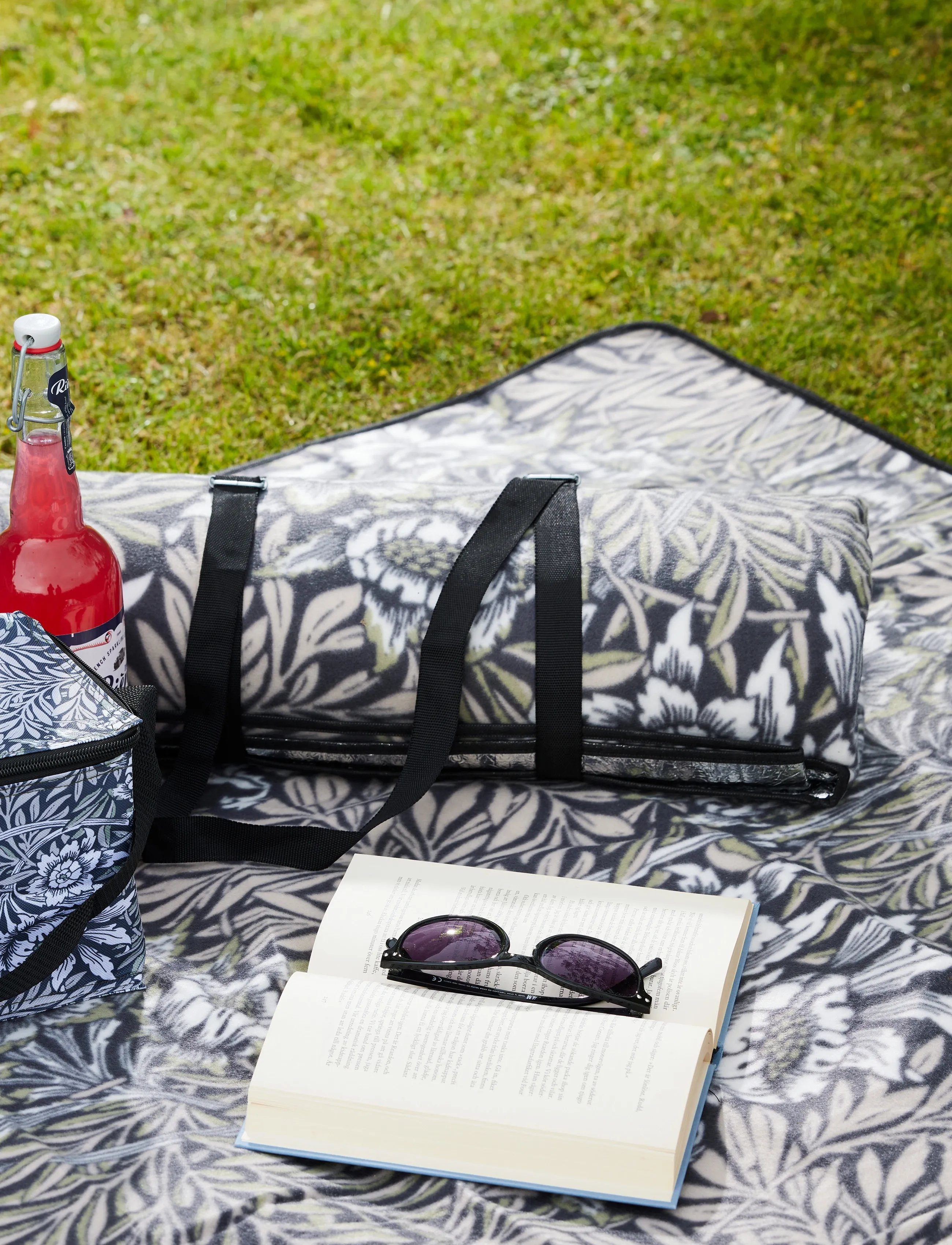 Noble House PICNIC BLANKET XXL - Festival outfit - MORRIS / brown