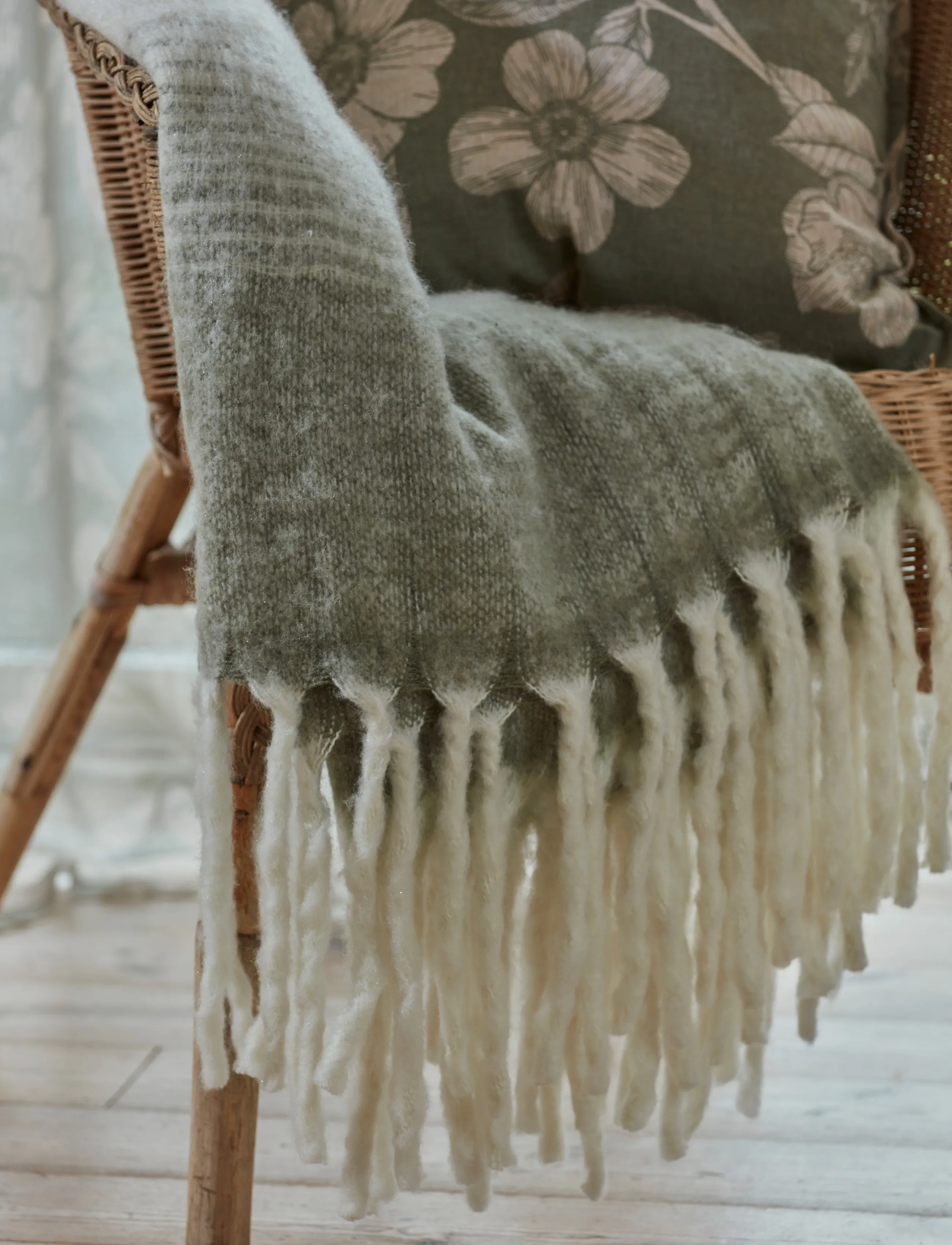 Noble House - BLANKET ULLIS COBBLESTONE 125x150 - blankets & throws - khaki green - 2