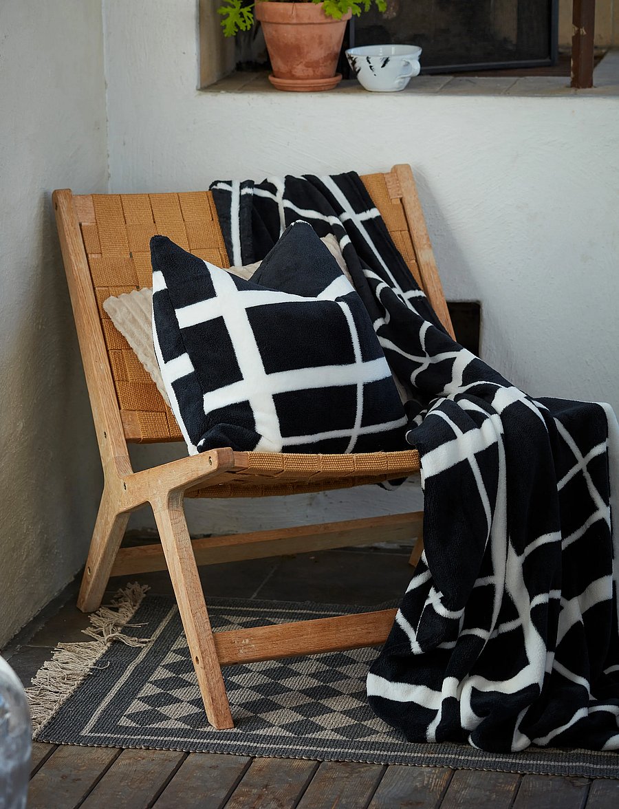 Noble House - BLANKET RUTAN BLACK 130x170 - decken - black - 0