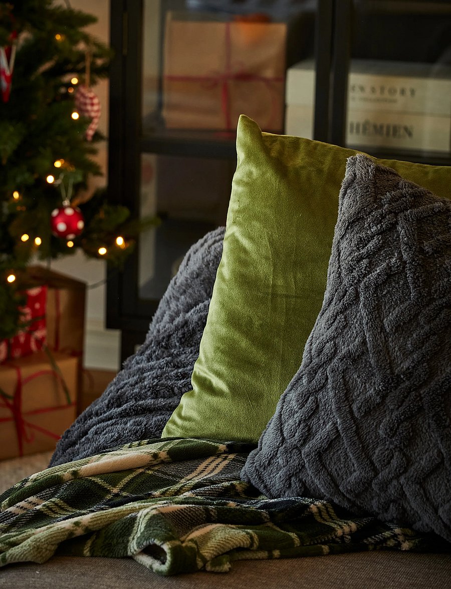 Noble House - BLANKET SCOTT NO SHERPA, DARK GREEN 125X150 CM - weihnachtstextilien - dark green - 0