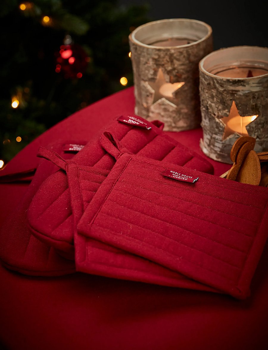 Noble House - PAN HOLDER 2-P RONJA GRS - weihnachtstextilien - red - 0