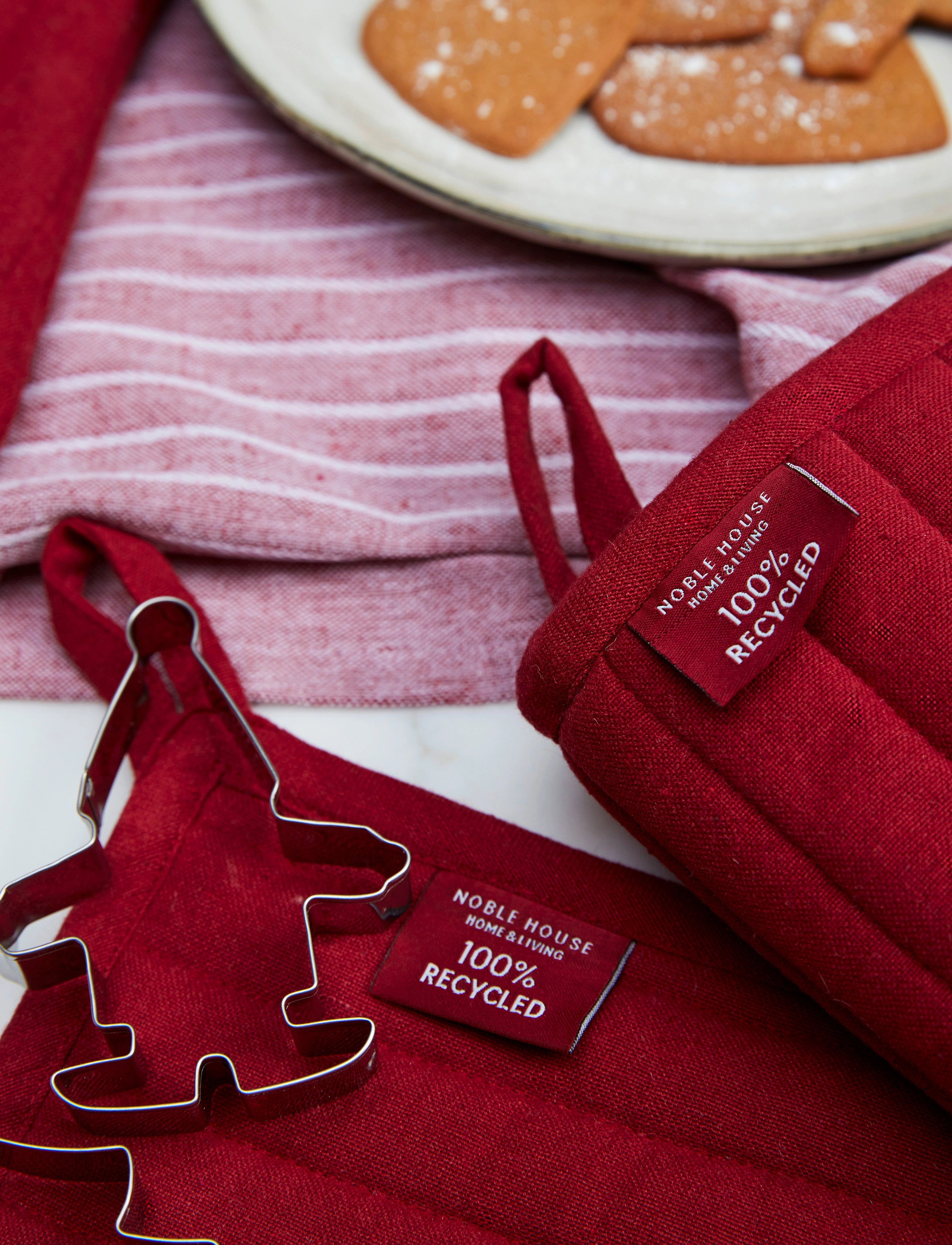 Noble House - PAN HOLDER 2-P RONJA GRS - weihnachtstextilien - red - 2