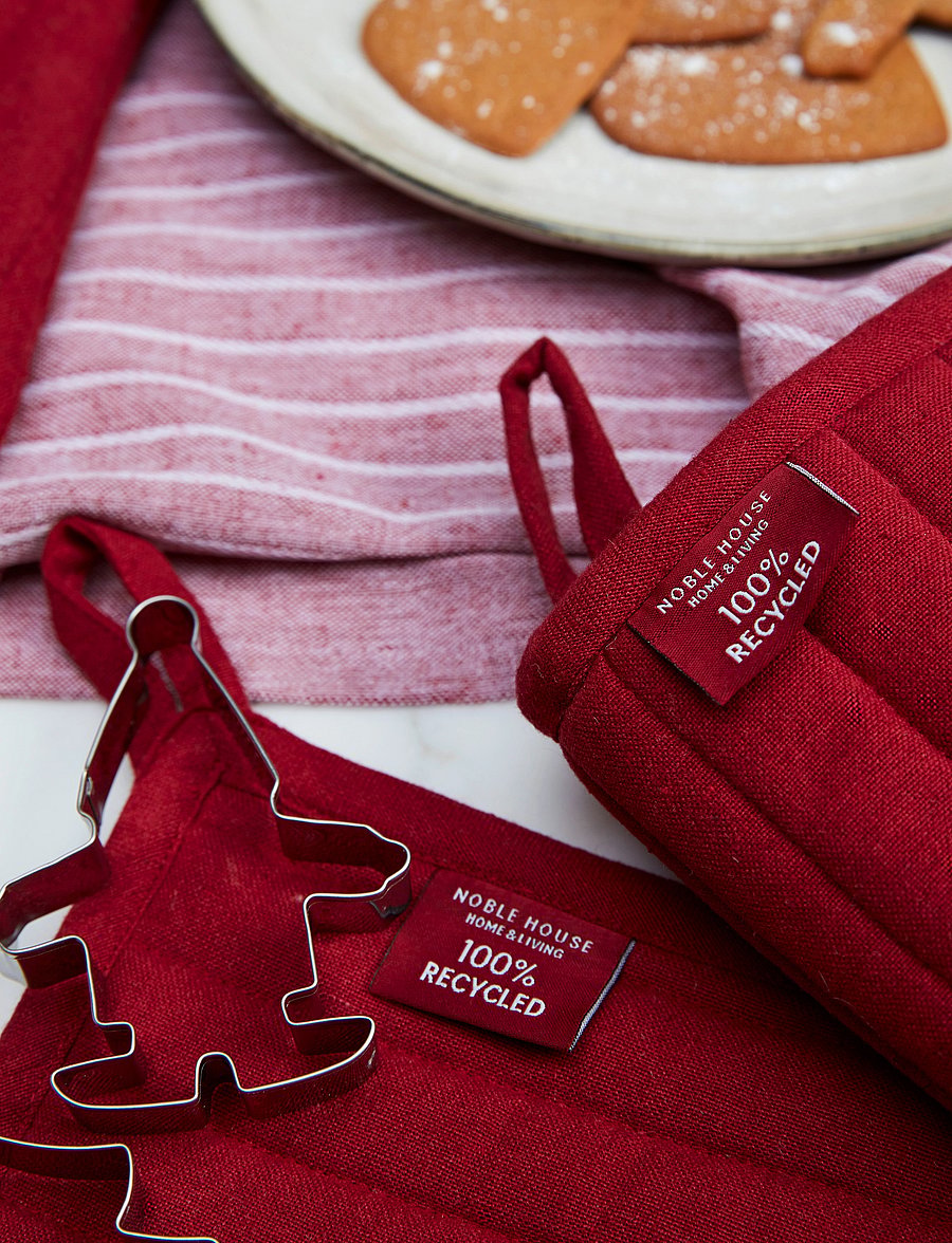 Noble House - PAN HOLDER 2-P RONJA GRS - weihnachtstextilien - red - 2
