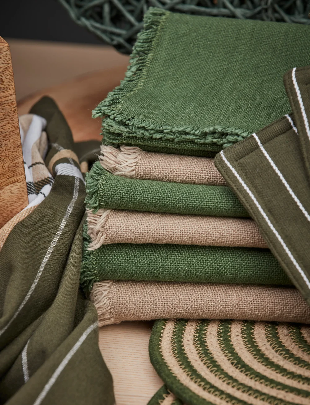 Noble House - LÖPARE ANDERS 35X110 BEIGE 35X110 - köp efter pris - beige - 1