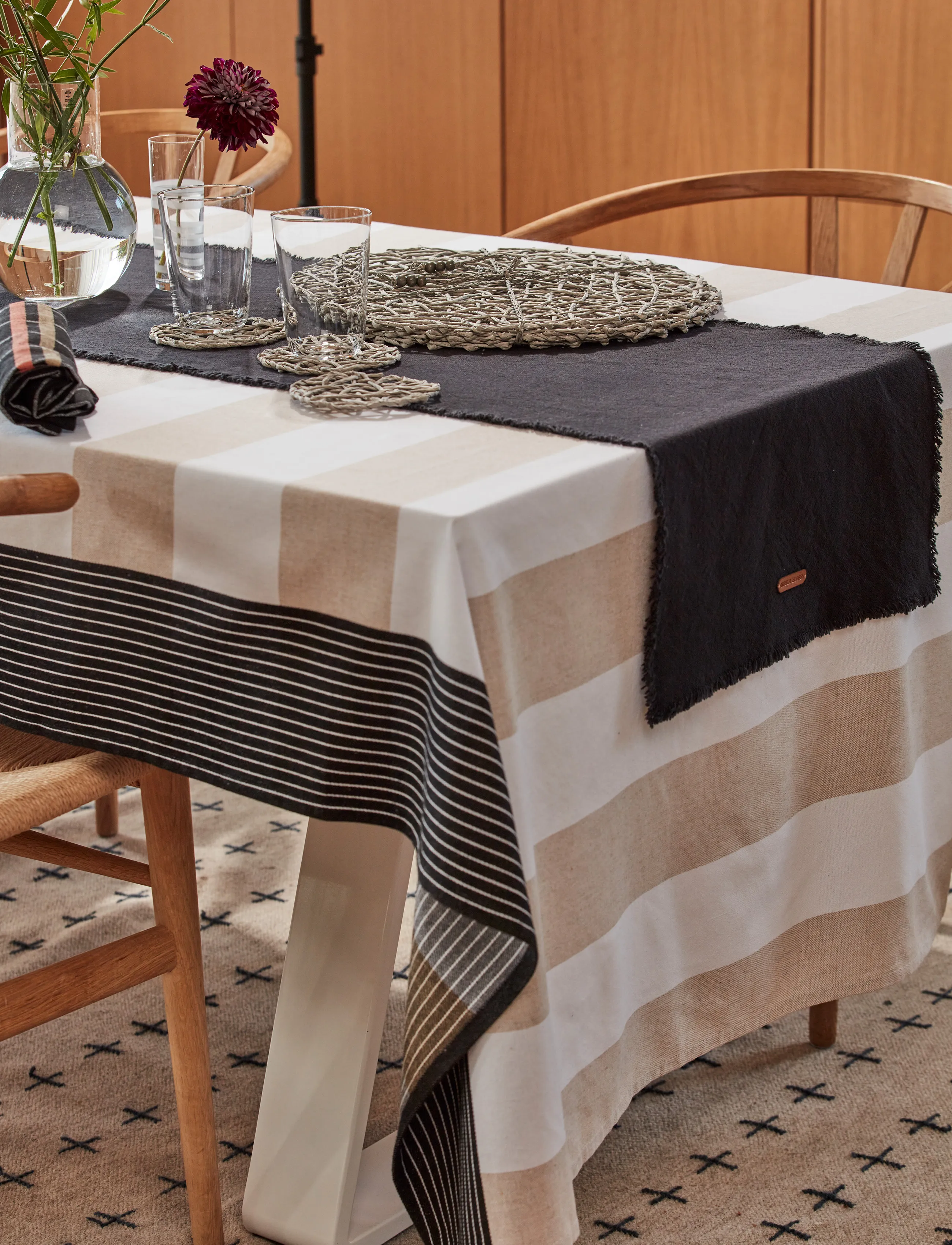 Noble House Løber Anders 40X300 Sort 40X300, cm, Kitchen Textiles, Schwarz - Tablecloths & Table Runners, Homeware