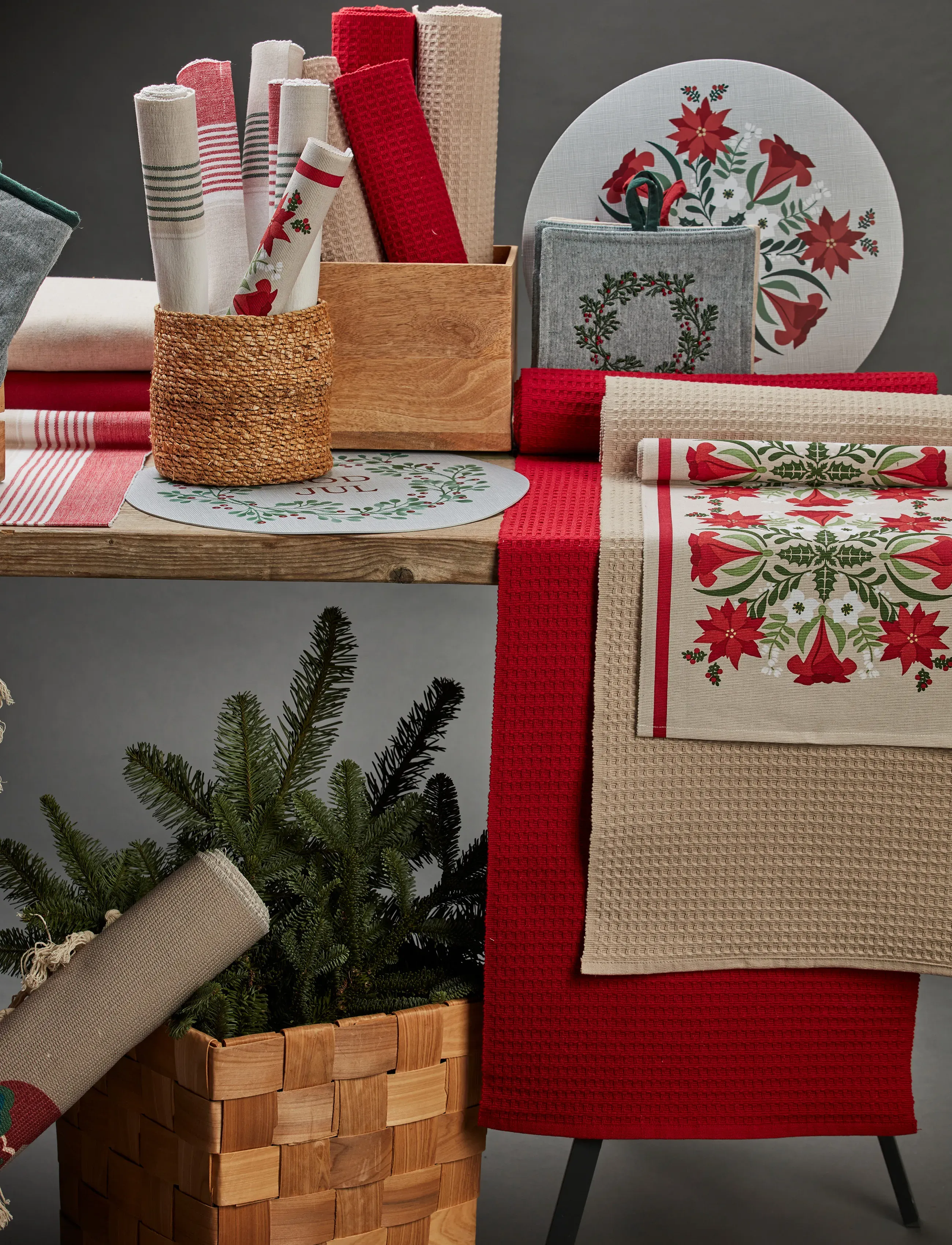 Noble House Løber Kerstin Rød 35X110, 35X110 cm, Kitchen Textiles, Rot - Tablecloths & Table Runners, Homeware