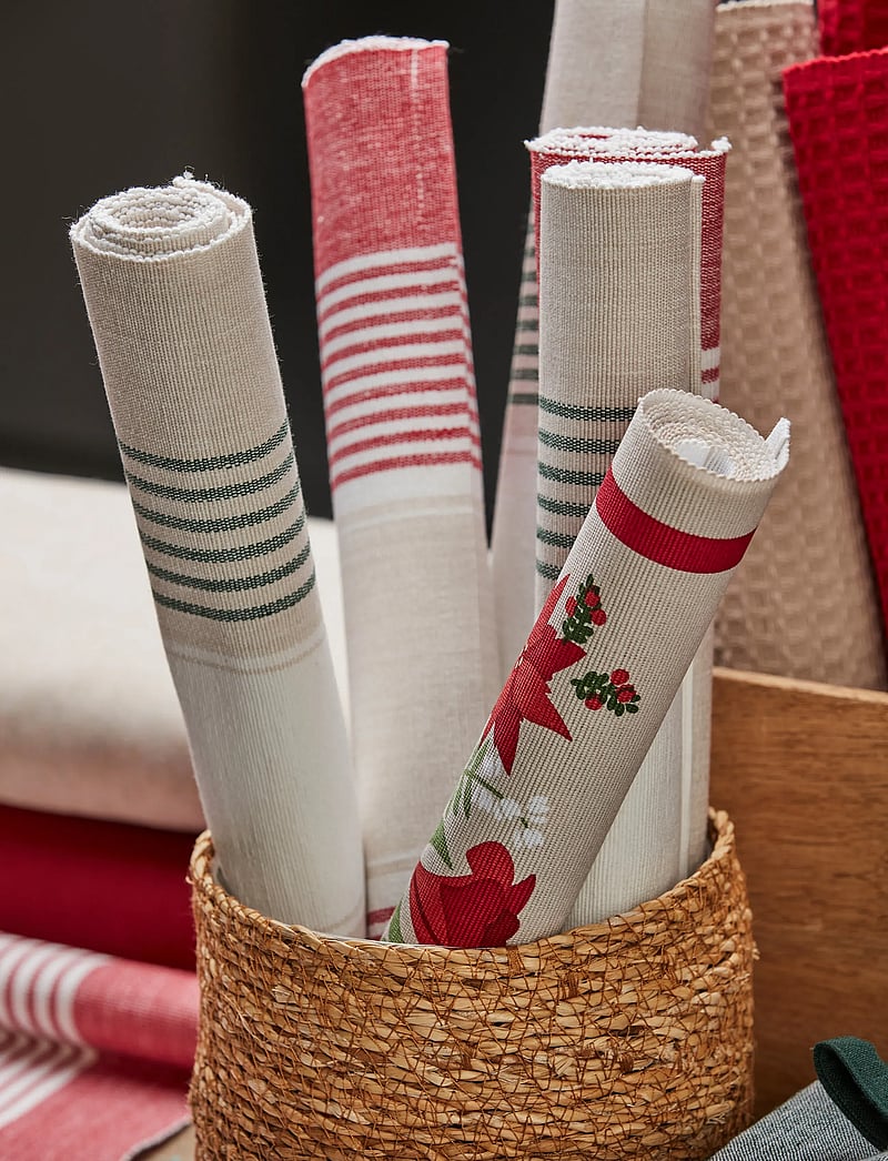 Noble House - PLACEMAT X-MAS 2-P - platzdeckchen - red - 1