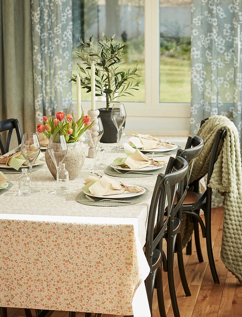 Noble House - CLOTH MARIANNE 140 X 240CM GRS - duge & bordløbere - offwhite - 2