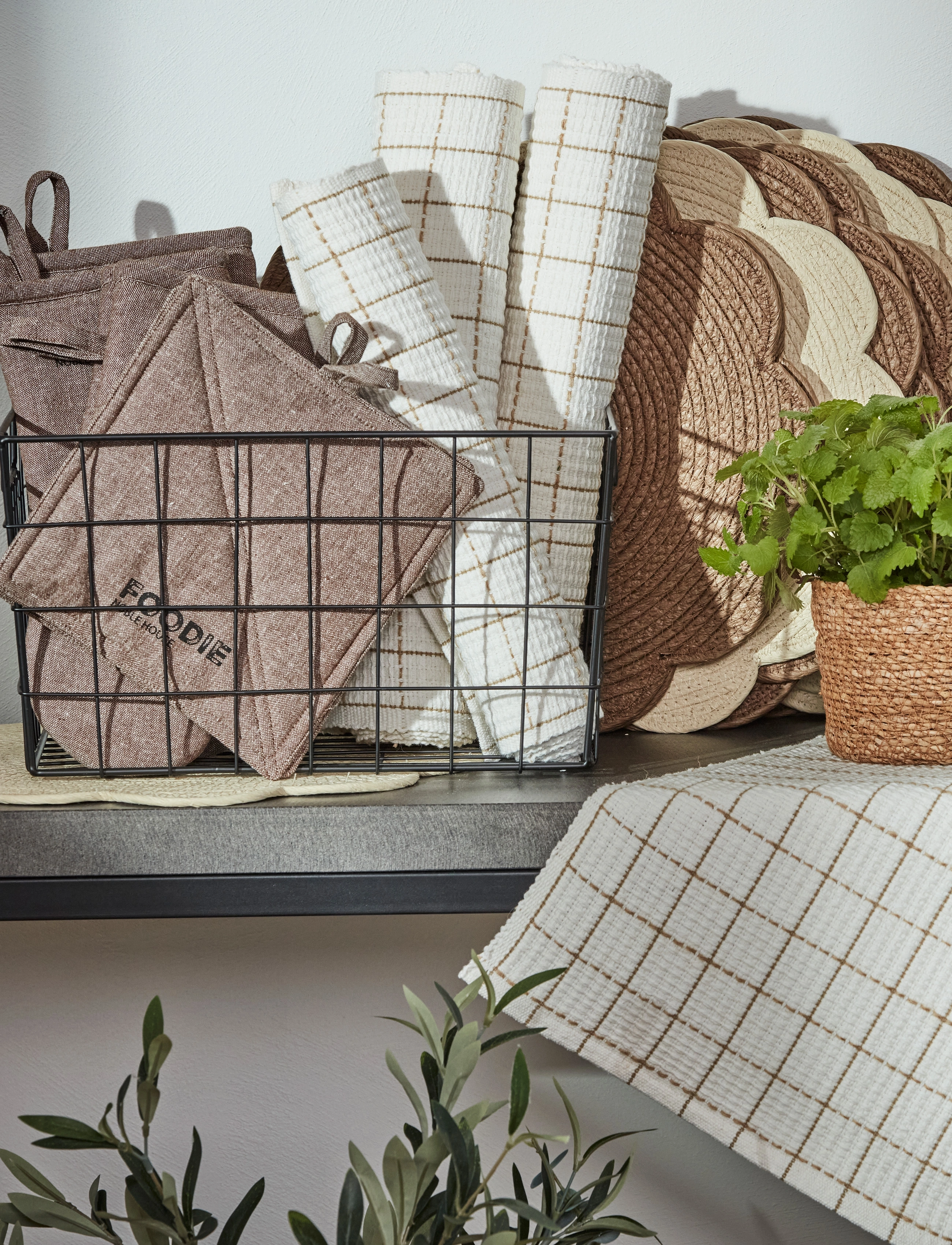 Noble House Løber I Jute, Karet, Offwhite, 35X110, 35X110 cm, Kitchen Textiles, Creme - Tablecloths & Table Runners, Homeware