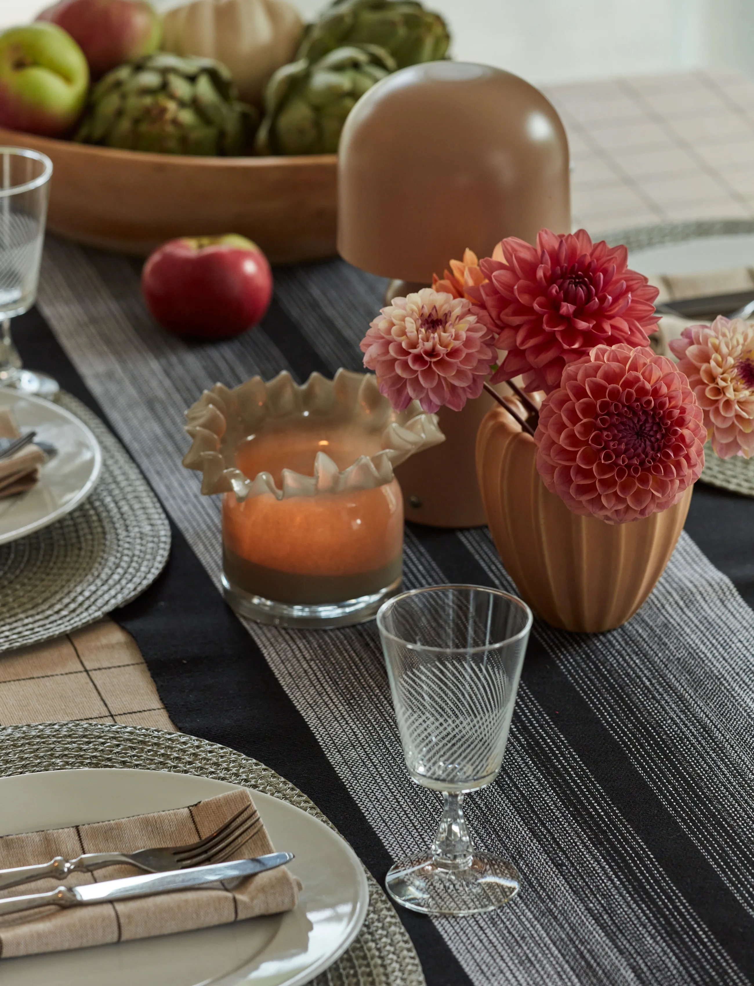 Noble House - RUNNER SHADE BLACK 35x110 - tablecloths & runners - black - 2