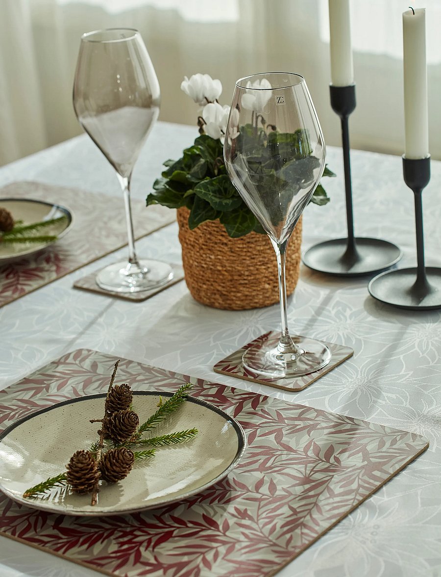 Noble House - PLACE MAT LEAF CORC, RED 30X40 CM - jõululaud - red - 0