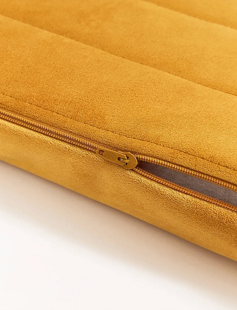 NOBODINOZ - ZANZIBAR VELVET MATTRESS 120X60X4 - spielmatten - farniente yellow - 2