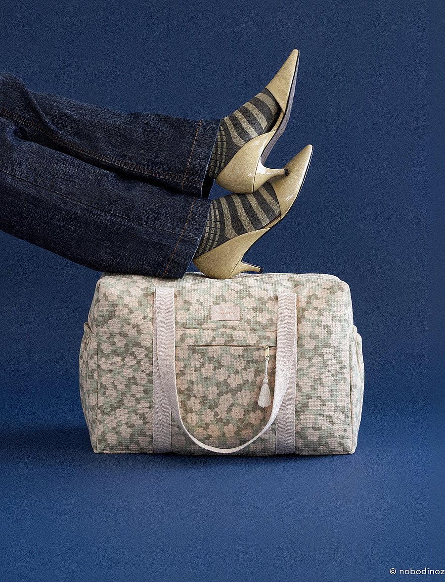 NOBODINOZ - OPERA WATERPROOF MATERNITY BAG 46X29X20 - mähkmekotid - green sakura - 0