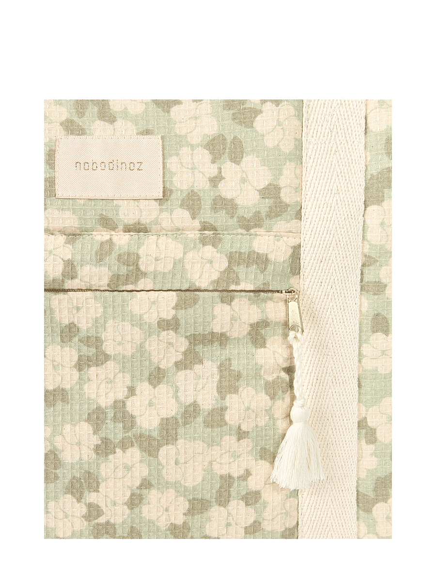 NOBODINOZ - OPERA WATERPROOF MATERNITY BAG 46X29X20 - mähkmekotid - green sakura - 4