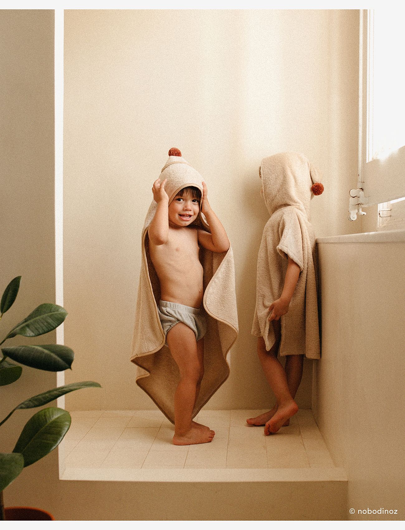 NOBODINOZ - SO CUTE PONCHO 55X58 3-5 Y - bathrobes - almond - 1