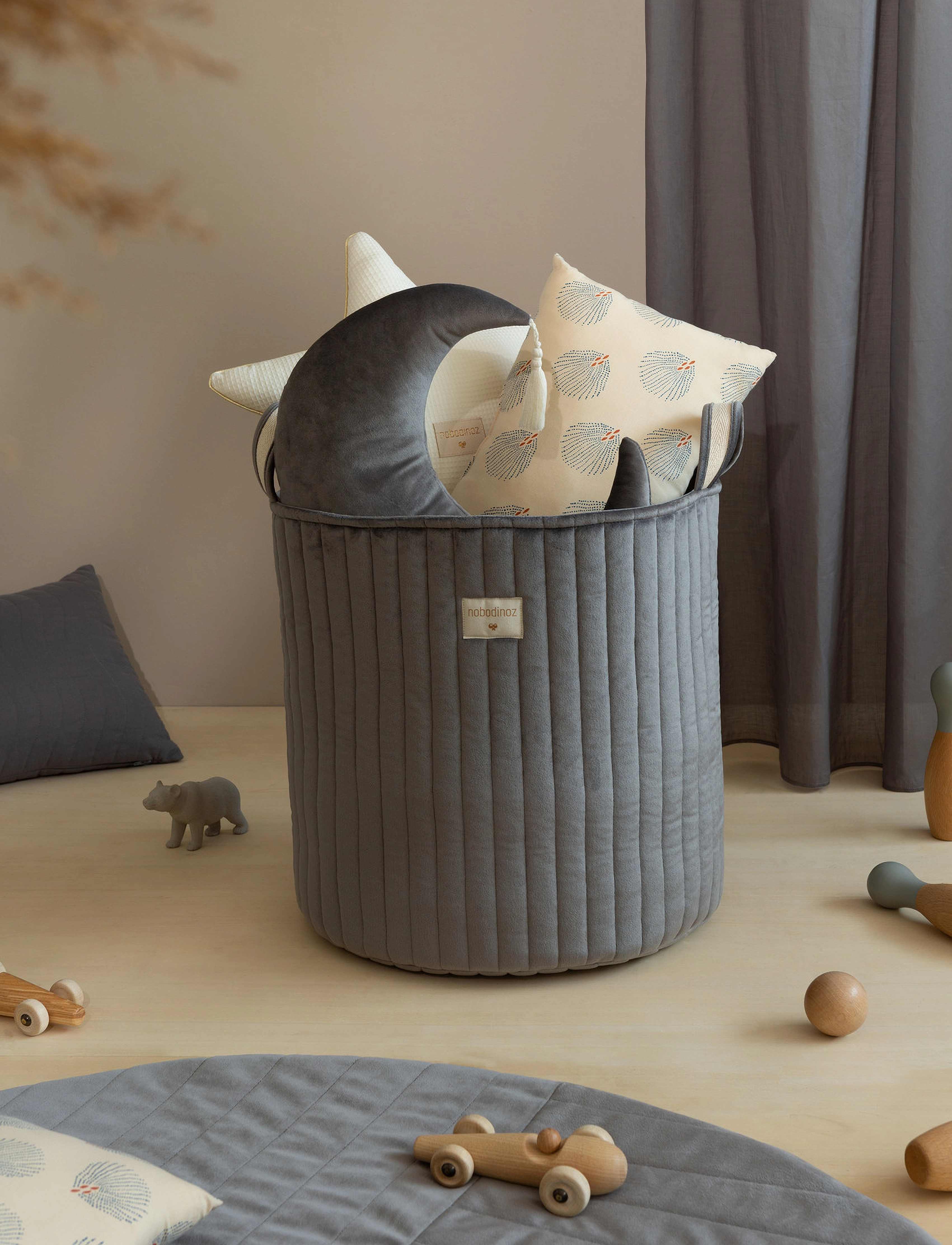 NOBODINOZ Savanna Velvet Toy Bag 40X35X35, 40X35X35 cm, Storage, Grau - Storage Baskets, Kinder