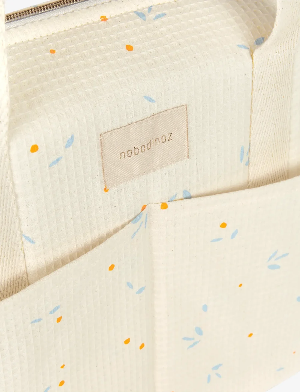 NOBODINOZ - GALA WATERPROOF CHANGING BAG 35X27X14 - pusletasker - orange cherries - 3