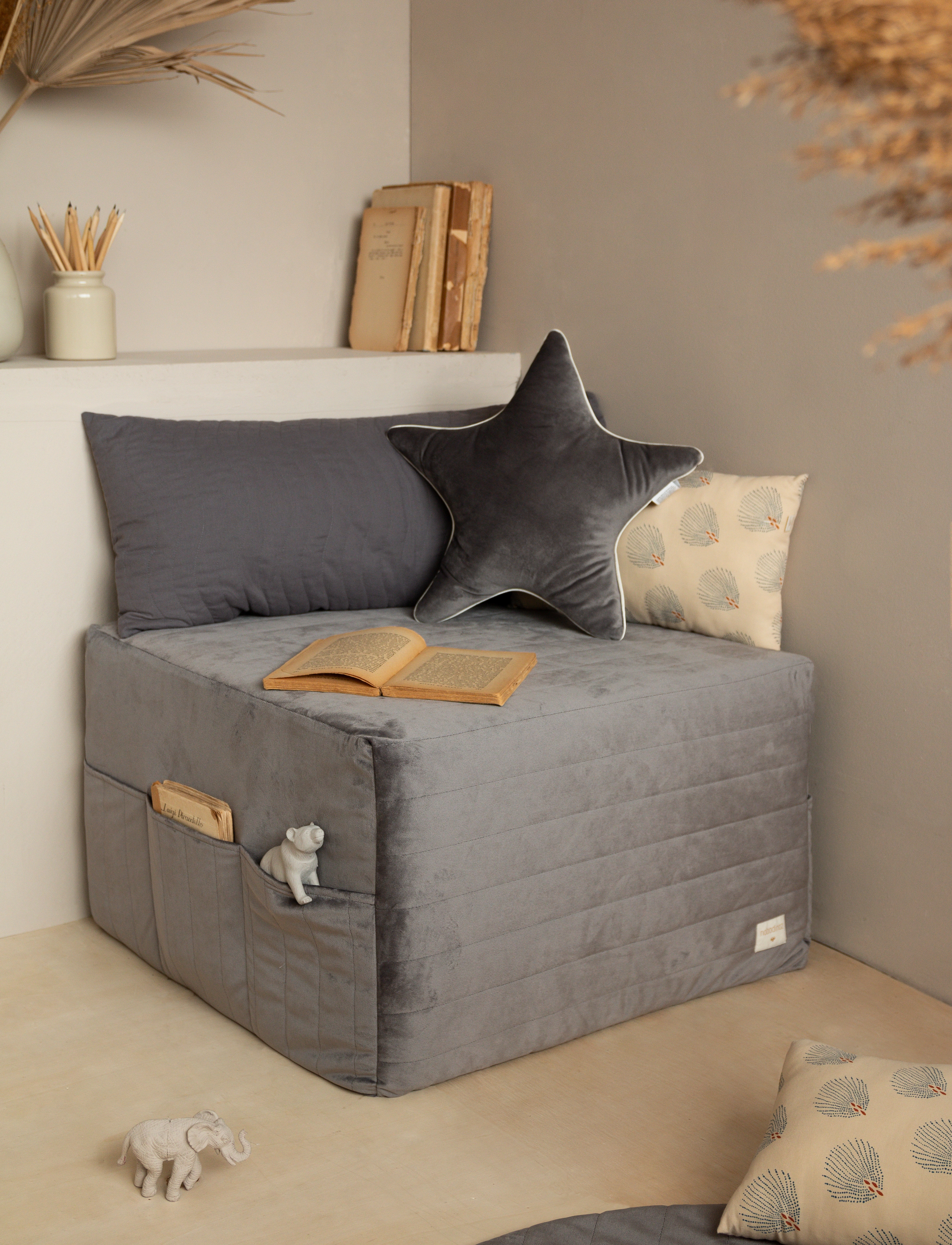 NOBODINOZ - SLEEPOVER VELVET MATTRESS 57x57x36 - poufs et fauteuils - slate grey - 4