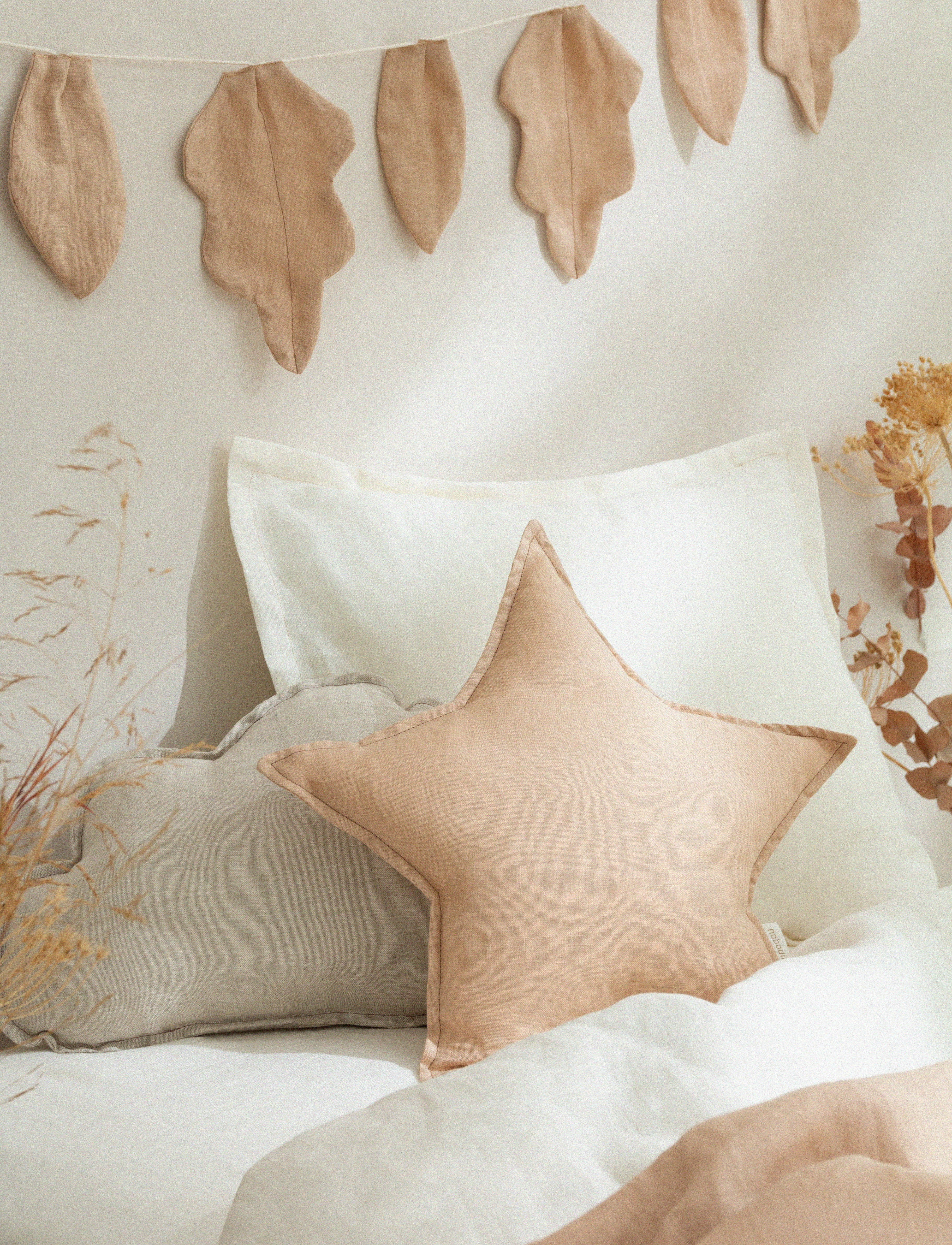 NOBODINOZ Lin Français Star Cushion 38X38, 38X38X10 cm, Kids Decor, Rosa - Cushions, Kinder