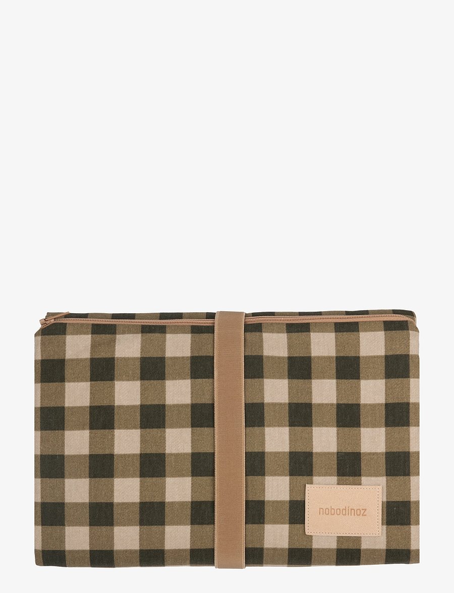 NOBODINOZ - HYDE PARK WATERPROOF CHANGING PAD 50X70 - mähkimispadjad - green checks - 1