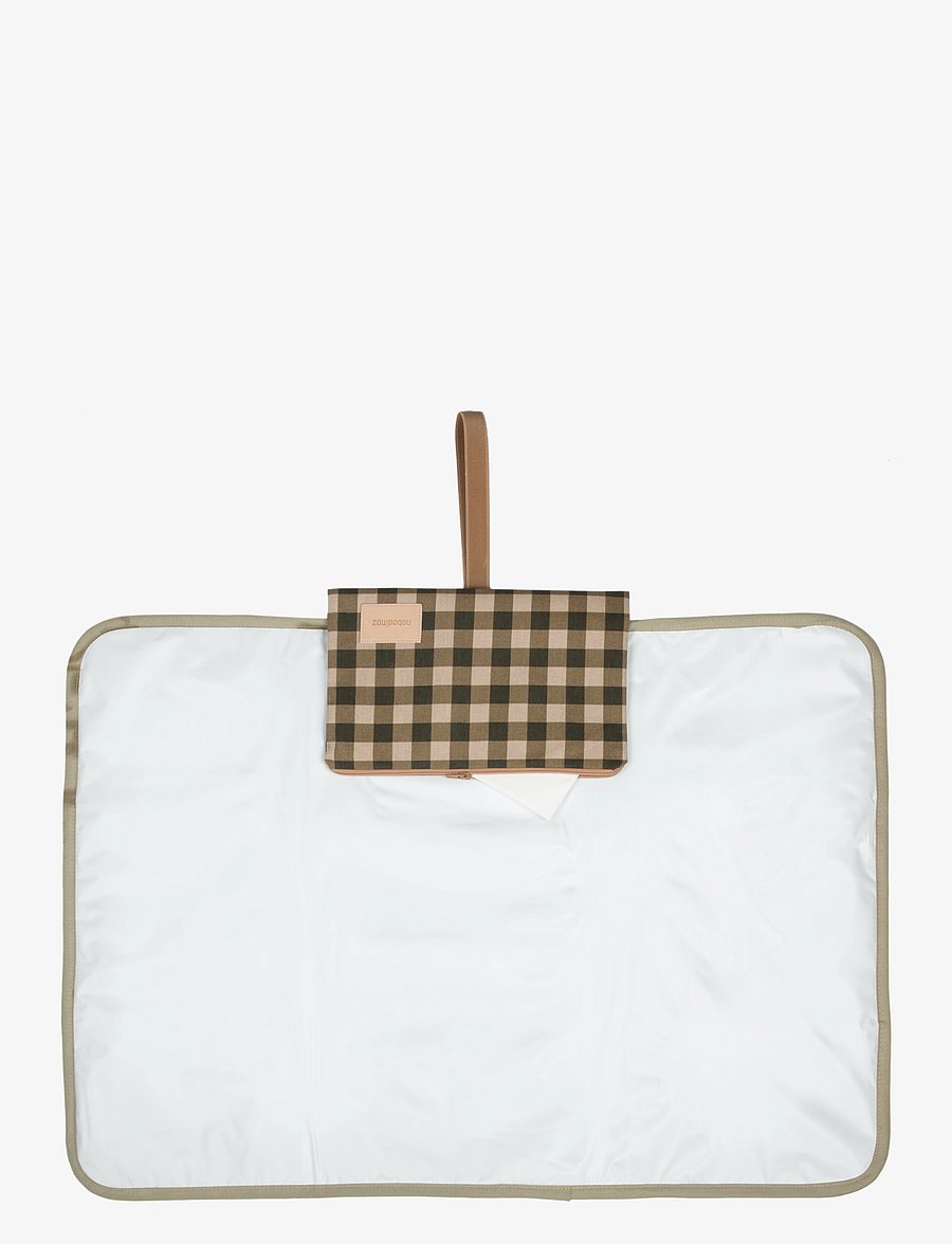 NOBODINOZ - HYDE PARK WATERPROOF CHANGING PAD 50X70 - mähkimispadjad - green checks - 2