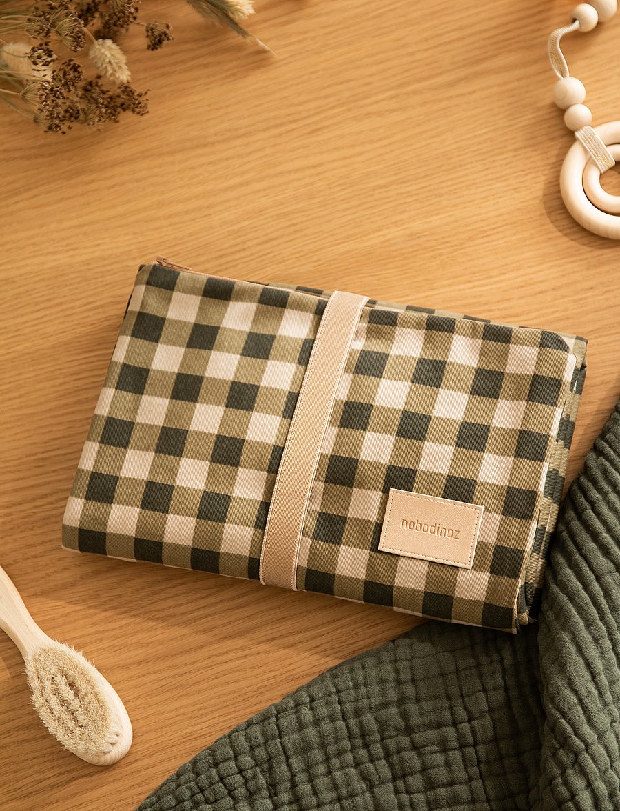 NOBODINOZ - HYDE PARK WATERPROOF CHANGING PAD 50X70 - mähkimispadjad - green checks - 0
