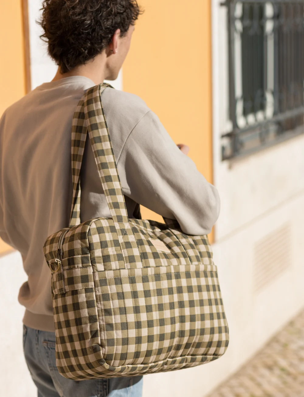 NOBODINOZ - HYDE PARK WATERPROOF STROLLER BAG 38X33X16 - mähkmekotid - green checks - 2