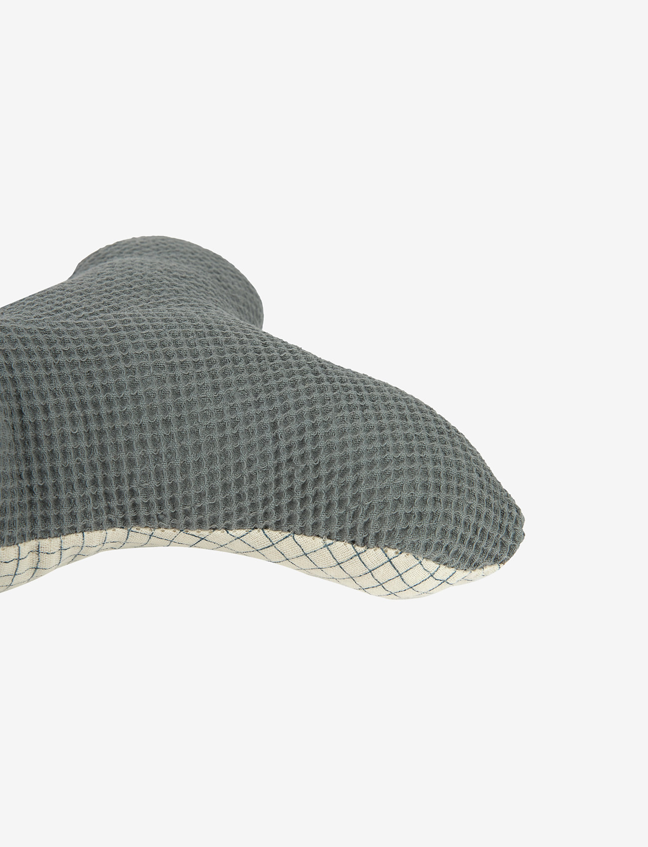 NOBODINOZ - WABI SABI WHALE CUSHION 42X20X15 - knuffeldieren - azure - 5