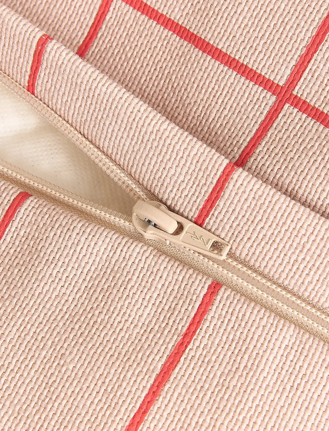 NOBODINOZ - VIBES ARMCHAIR BEAN BAG 74X40X60 - stühle - pink red grid - 2