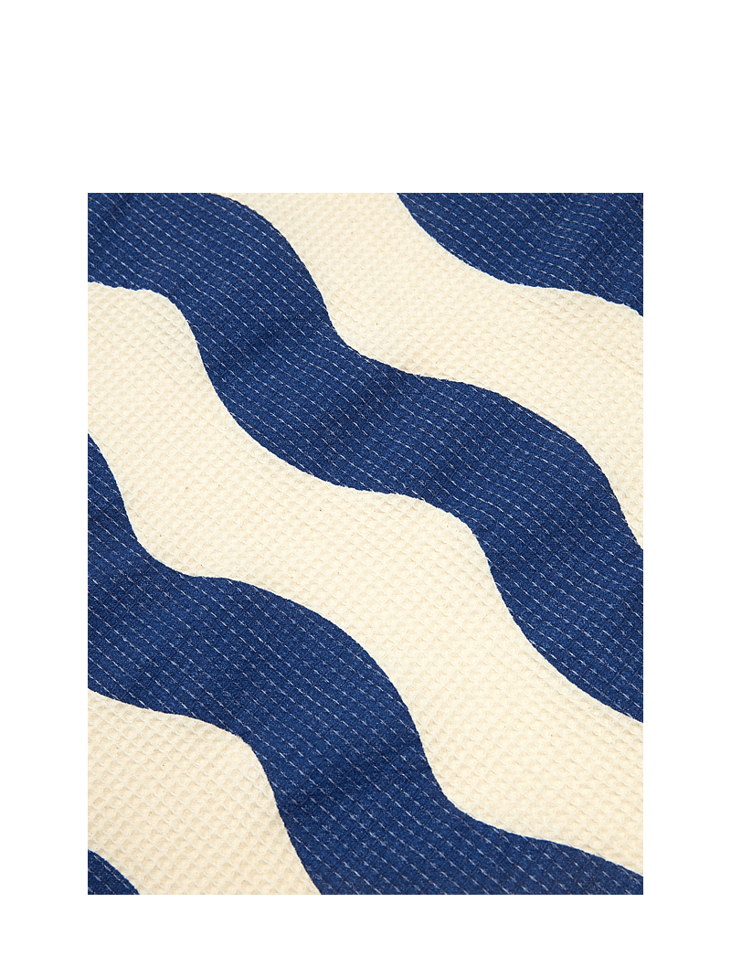 NOBODINOZ - PORTOFINO BEACH TOWEL 84X150 - rätikud - blue waves waffle - 4