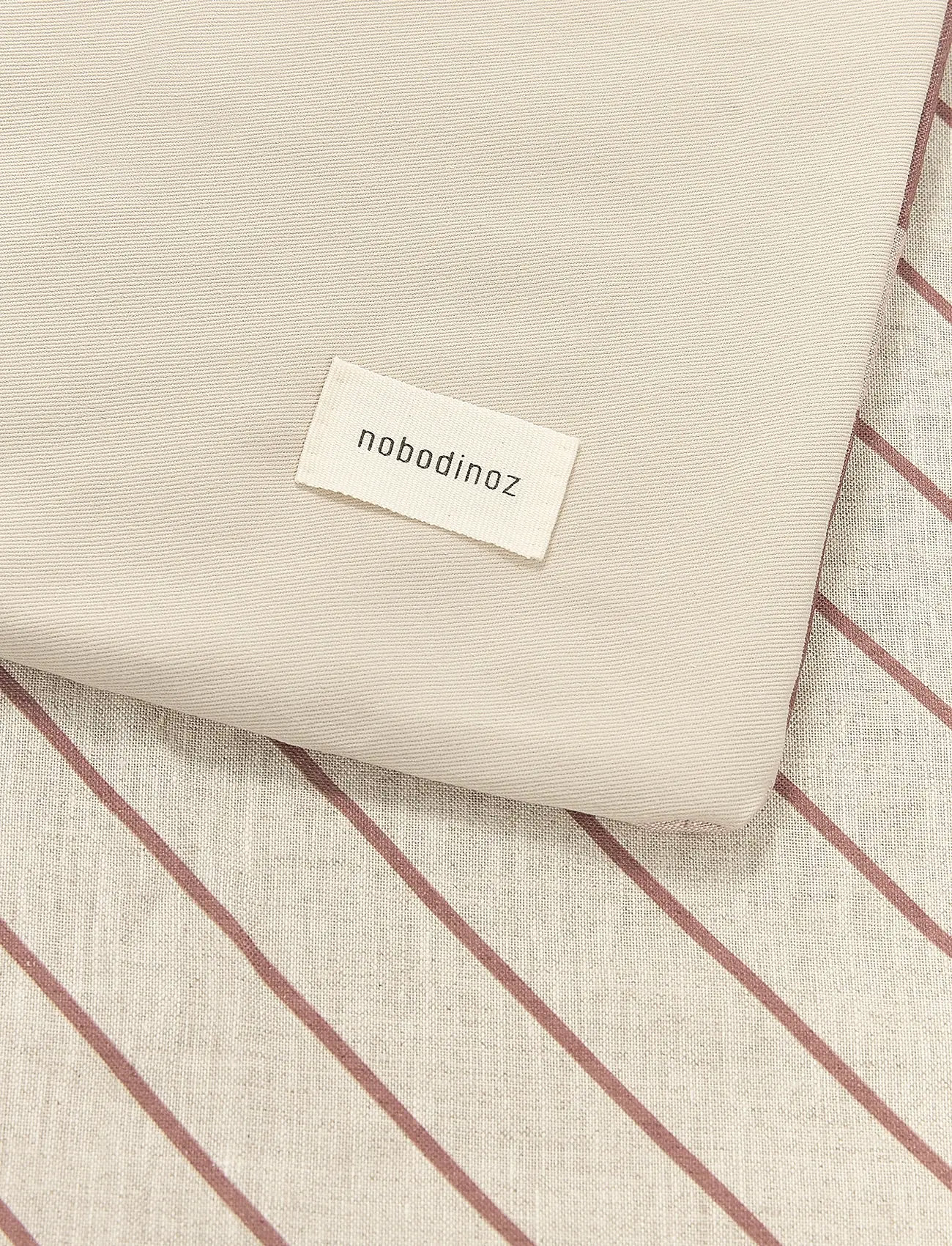 NOBODINOZ - VIBES QUILT IN FRENCH LINEN 115X145 - tekid - maroon - 5