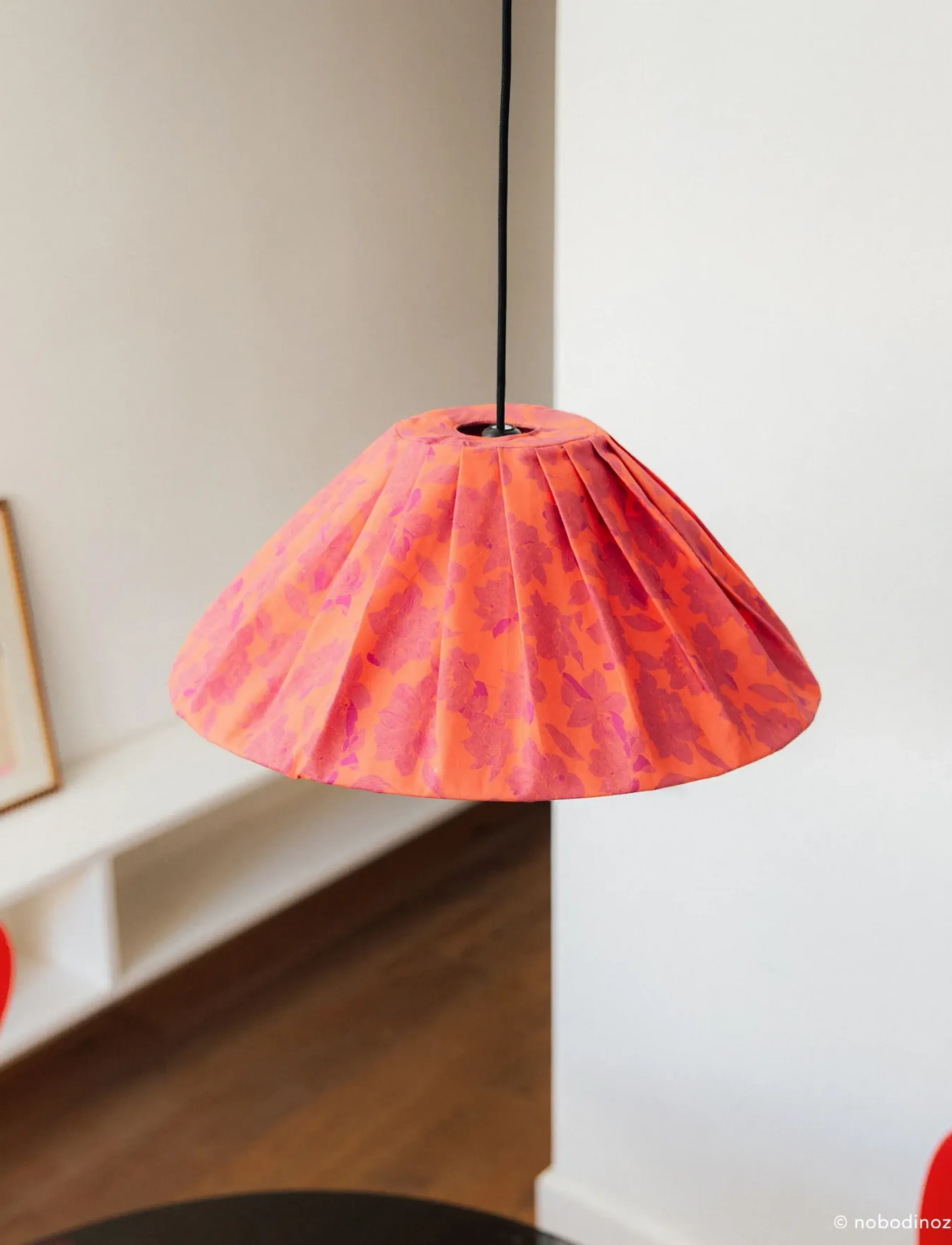 NOBODINOZ - Pleated pendant lampshade diam. 50cm Ava - plafonniers - red peonies - 5