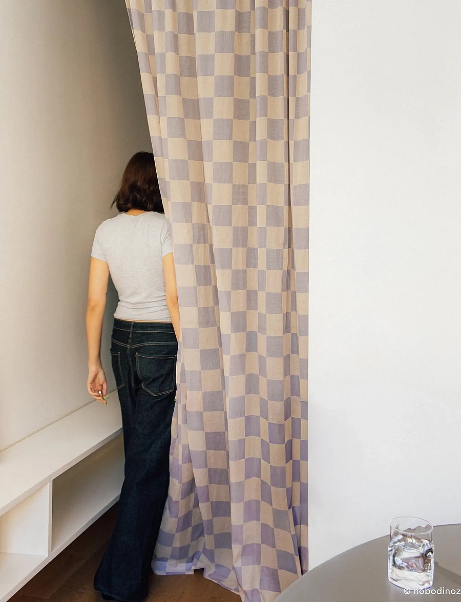NOBODINOZ - Sheer coton voile curtain Wendy - gardinlængde - blue ink checks - 0