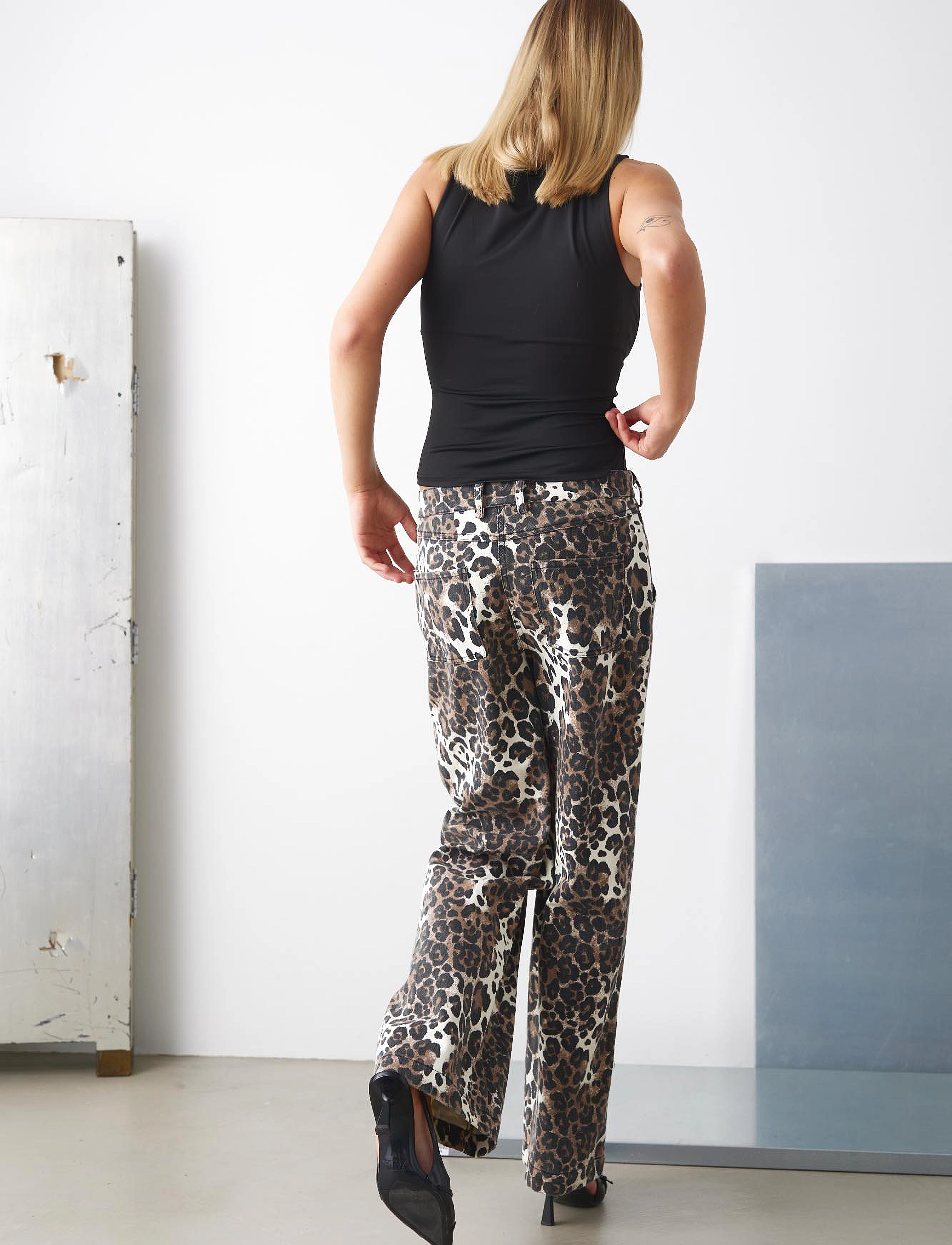 Noella - Stormy Jeans - jeans met wijde pijpen - taleah print - 3