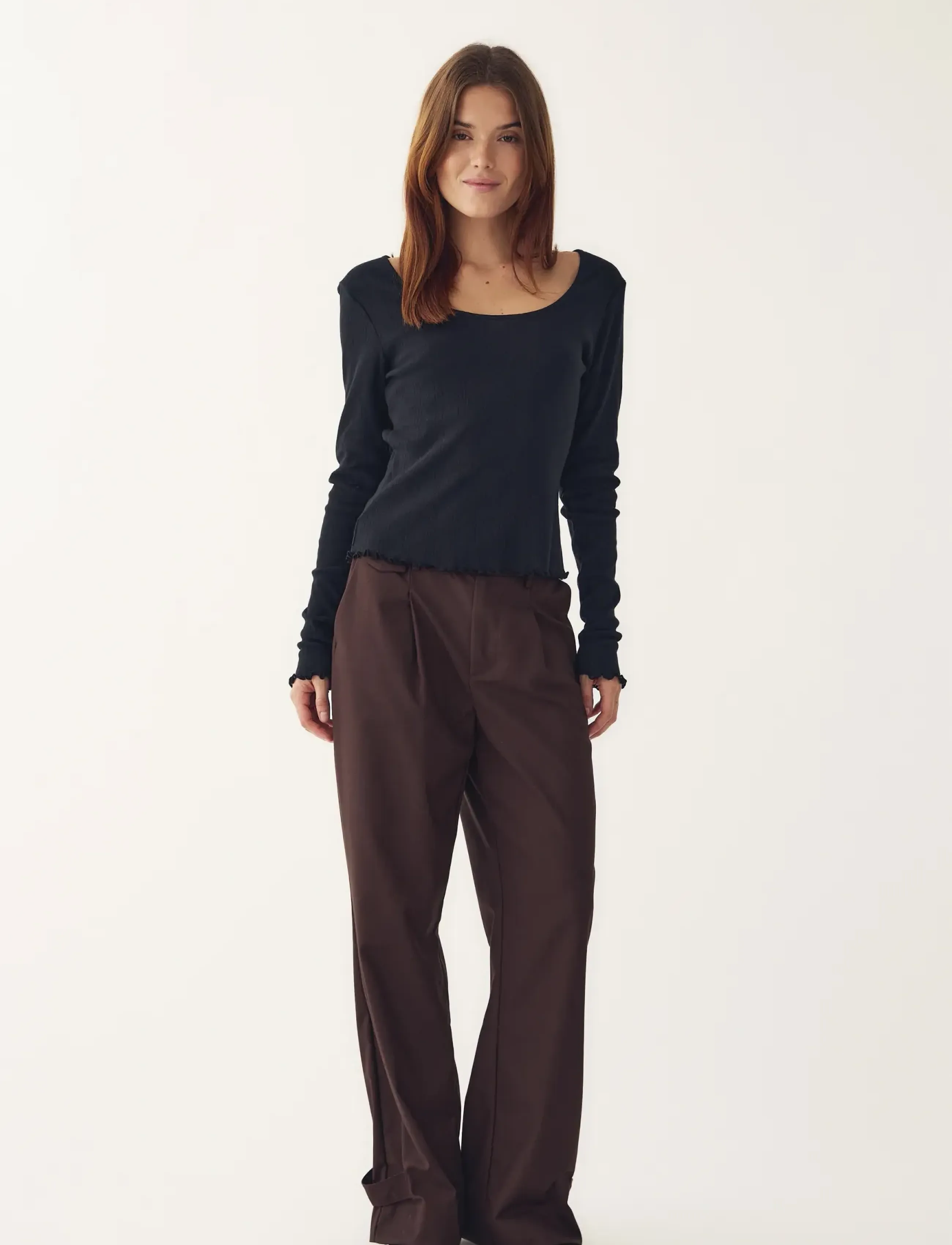 Noella - Karmia Top - topi ar garām piedurknēm - black - 4