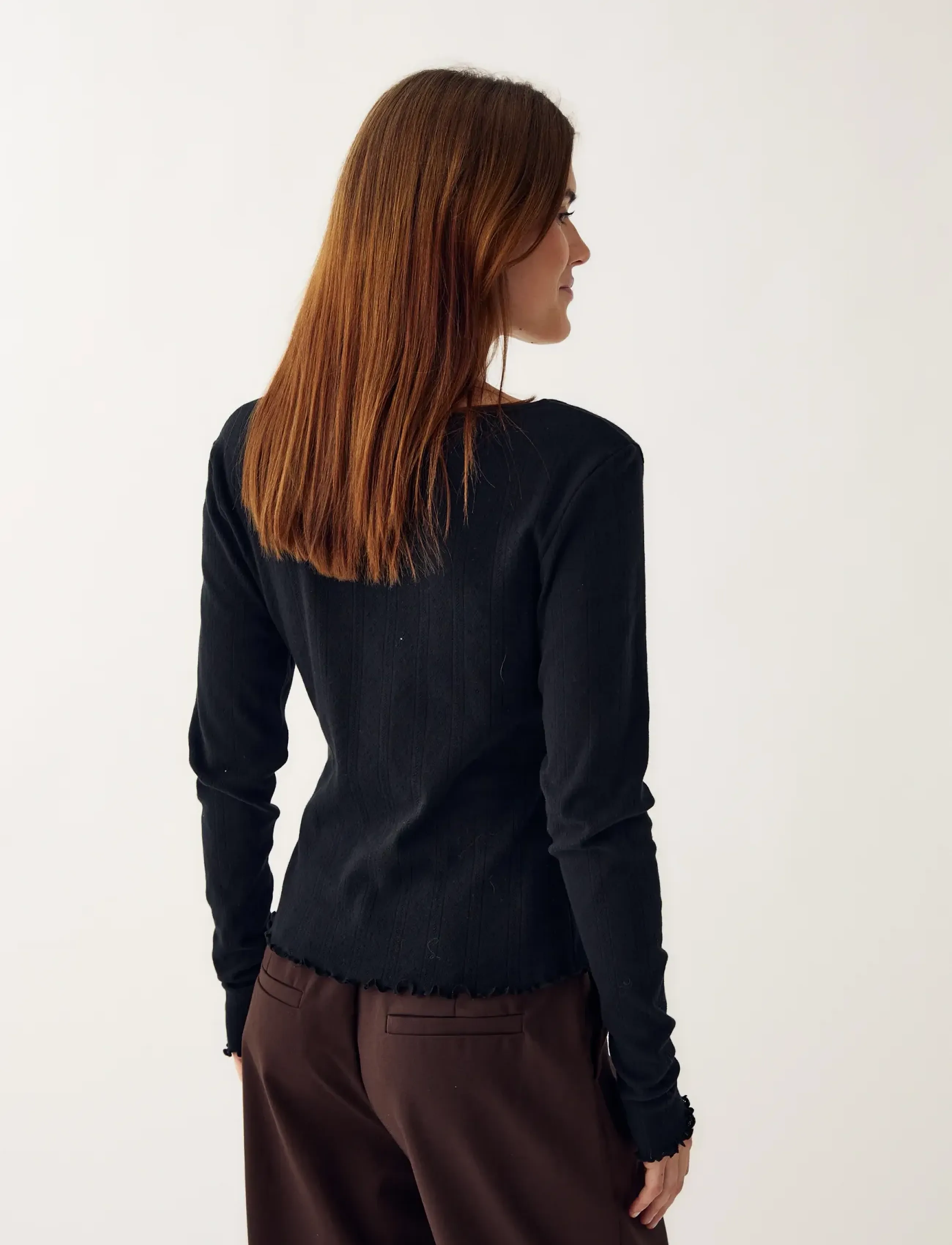 Noella - Karmia Top - topi ar garām piedurknēm - black - 5