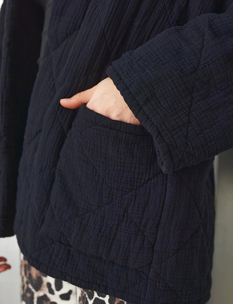 Noella - Journey Jacket - efterårsjakker - black washed - 5