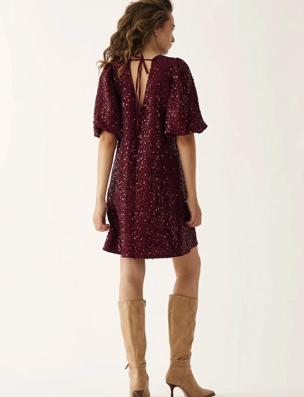 Noella - Pastis Short Dress - pailletkjoler - winetasting - 4