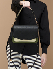 Noella - Blanca Multi Compartment Bag - festtøj til outletpriser - black/green/cream - 4