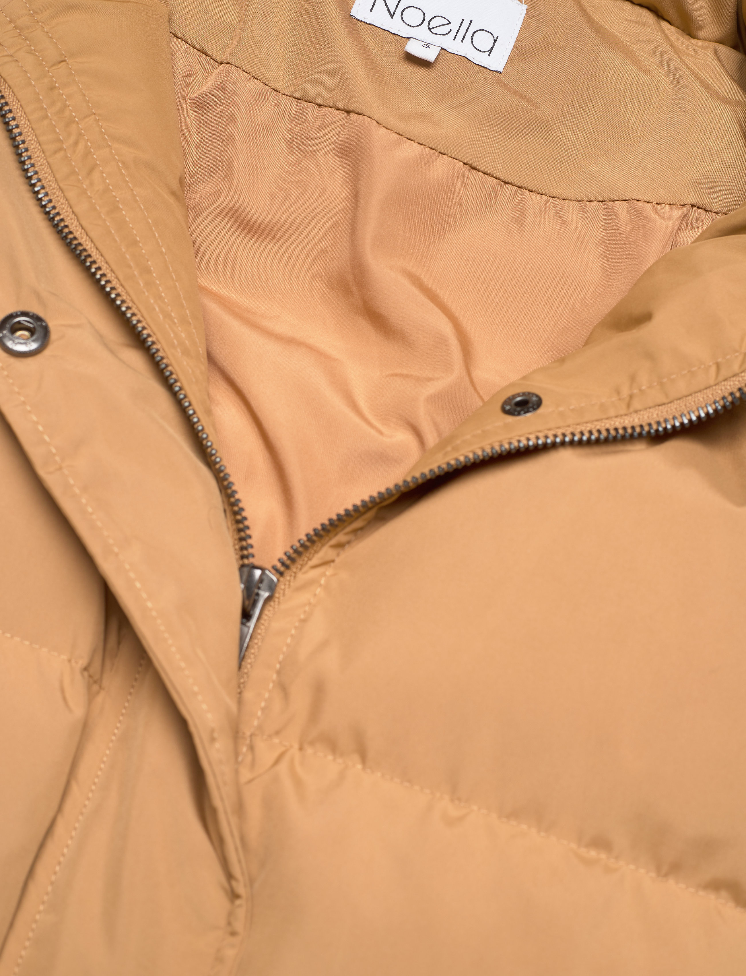 Noella - Eden Puffer Waistcoat - overtøj - camel - 2