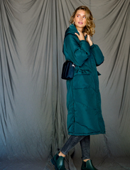 Noella - Kaila Oversize Puffer Coat - winter coats - bottle green - 3