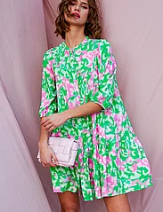 Noella - Imogene sh. Dress - sommerkleider - green/pink - 2