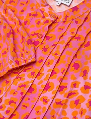 Noella - Imogene sh. Dress - summer dresses - orange mix - 4
