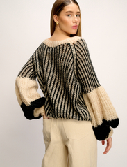 Noella - Liana Knit Sweater - jumpers - cream/black - 4