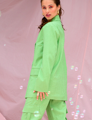 Noella - Mille Oversize Blazer - ballīšu apģērbs par outlet cenām - lime green check - 5