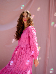 Noella - Macenna Long Dress - sukienki koronkowe - candy pink - 2