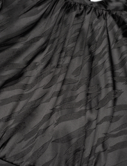 Noella - Leo Long Dress - vakarėlių drabužiai išparduotuvių kainomis - black - 2